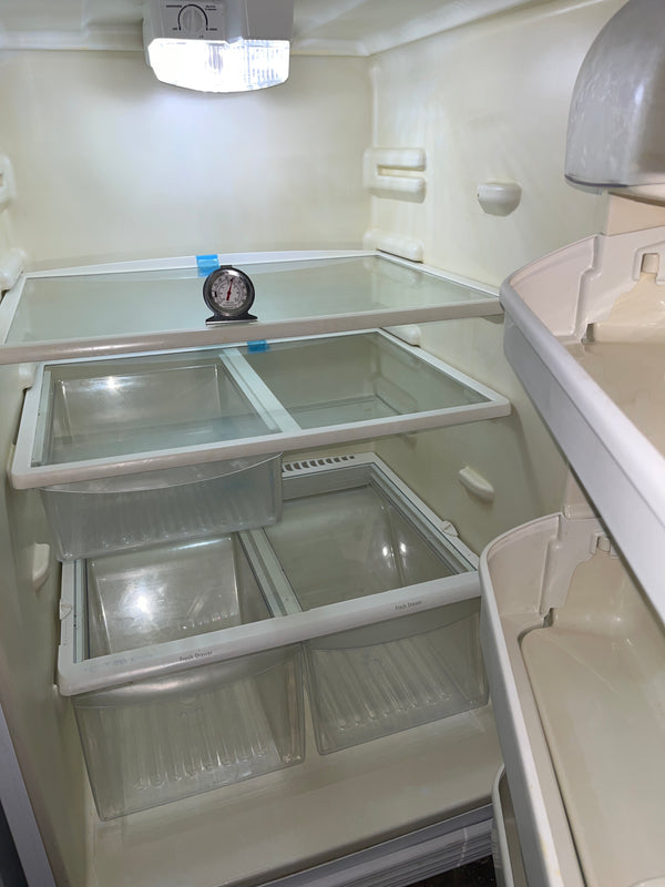 21 cu ft Frigidaire Top-freezer Refrigerator